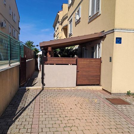 Apartment Nina Pula Exterior foto